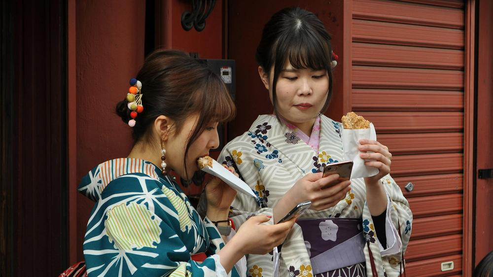 Japanese city drafts bold law limiting phone, video games and PC usage to 2 hrs per day