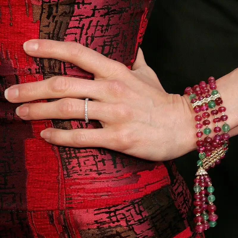 Manicure giapponese: la tendenza salva-unghie che sta conquistando tutte (e non serve neanche lo smalto)