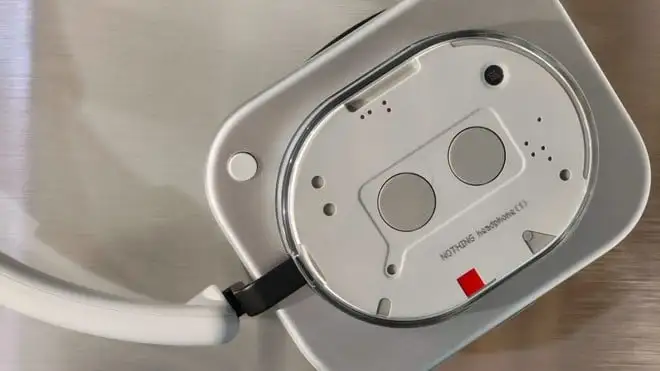 Nothing Headphone (1), trapelano le immagini dal vivo | Rumor