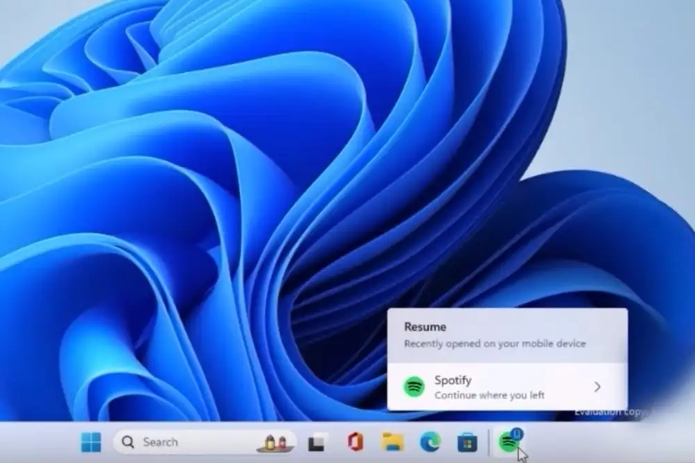 Windows 11 is getting a macOS-like Handoff feature between phone and PC