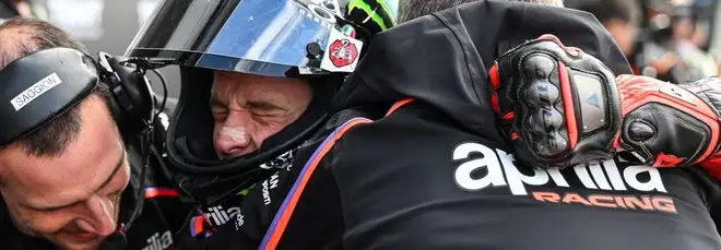 MotoGP, GP di Gran Bretagna: Bezzecchi trionfa con la sua Aprilia