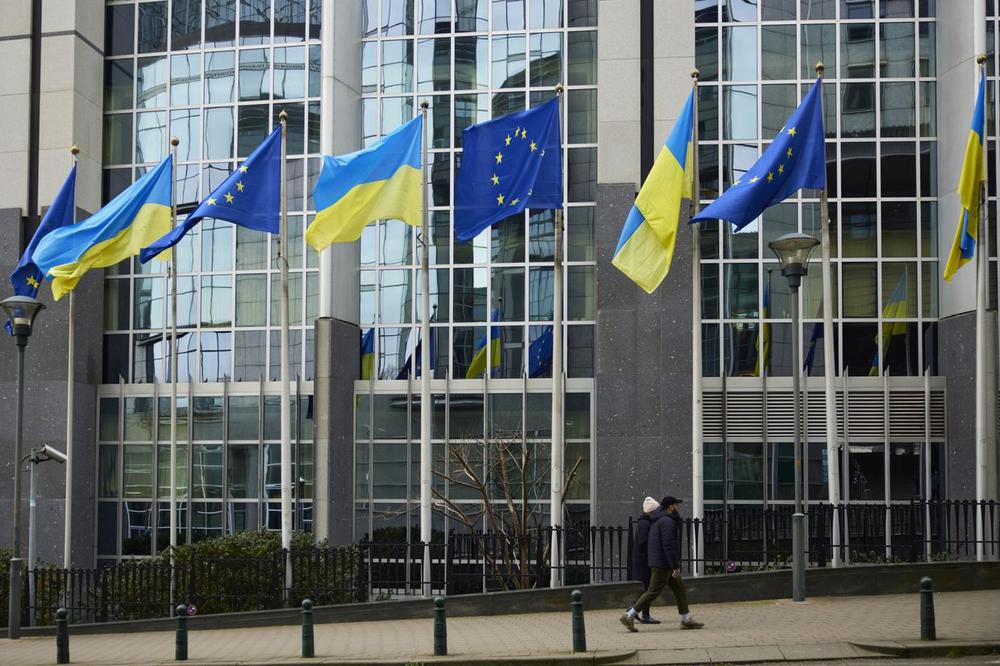 EU delivers over 4 billion euros to Ukraine ahead of Independence Day