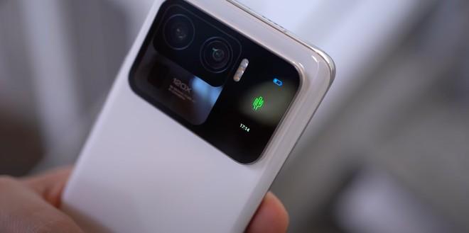 Xiaomi, il display posteriore di Mi 11 Ultra potrebbe tornare sul misterioso 