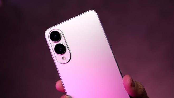 Samsung Galaxy S25 Edge: -45% con l'offerta del weekend, ora è il prezzo giusto?