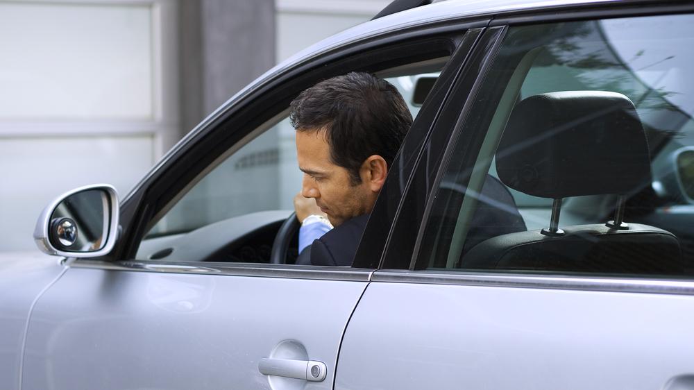 ‘Must Be A Waymo,’ Bystanders Say Of Moron Stuck Backing Up In Alley For Half Hour