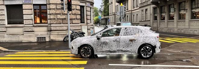 Nuova Renault Clio 2026: ultime foto spia prima del debutto a Monaco