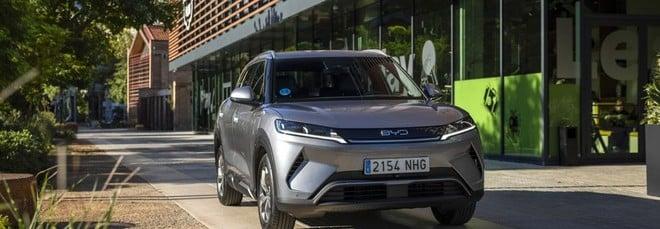 Le auto cinesi convincono: 7 italiani su 10 pronti all&rsquo;acquisto