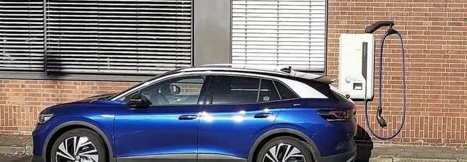 Dopo un anno di test, il progetto V2G di Volkswagen arriva su strada