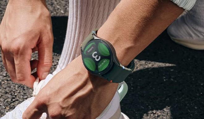Il mercato degli smartwatch cala nel 2025: giù Samsung e Apple, su Xiaomi e Huawei