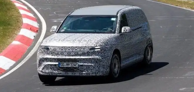 Genesis GV90: le foto spia del SUV al Nurburgring