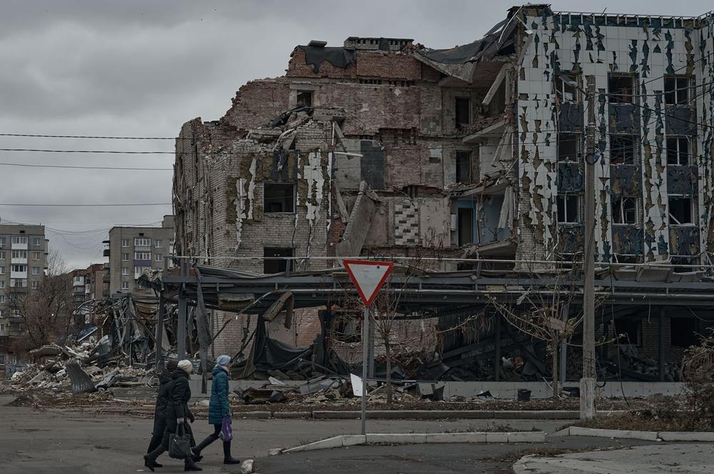 Ukraine war latest live: Kyiv denies Pokrovsk encirclement again, admits logistics difficult