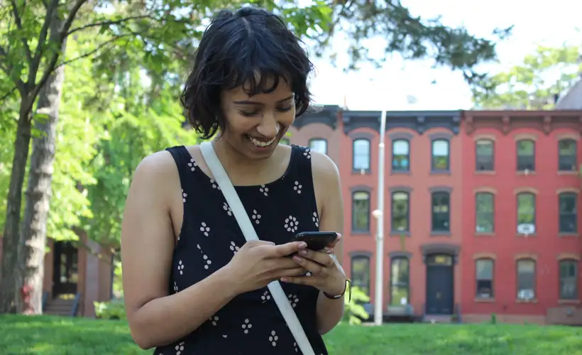 Wow! This Woman’s Happy Place Is Her Phone
