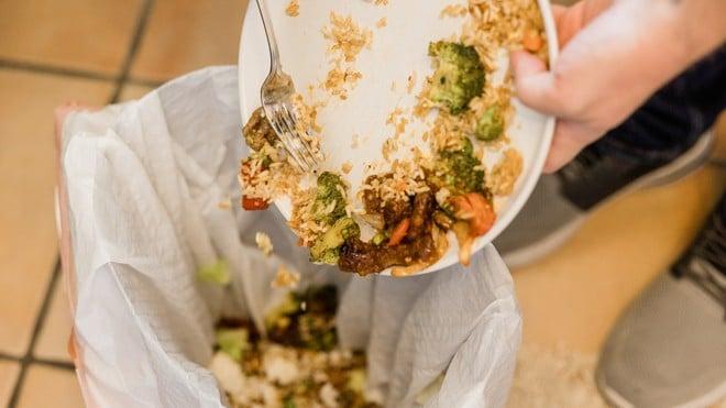 Spreco alimentare: nel mondo 1,5 miliardi di tonnellate di cibo buttate