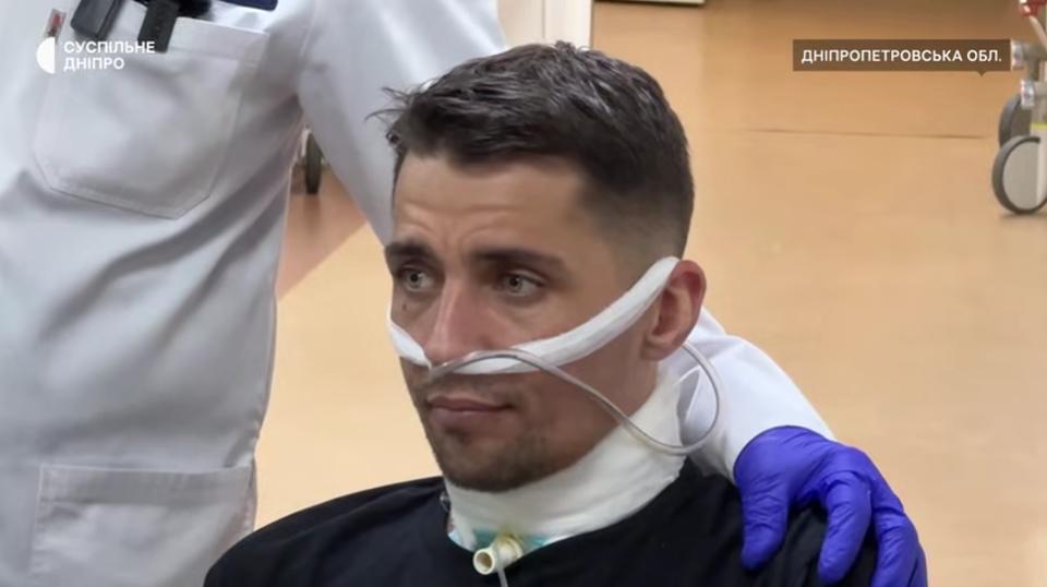 Ukrainian soldier survives after 5 days crawling with throat cut by Russian troops