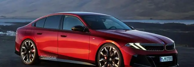 BMW, la Serie 5 restyling si mostra ancora e svela il nuovo corso estetico