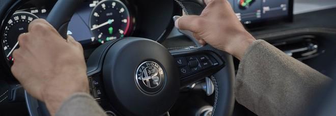 Nuova Alfa Romeo Tonale 2026: interni e bagagliaio del restyling