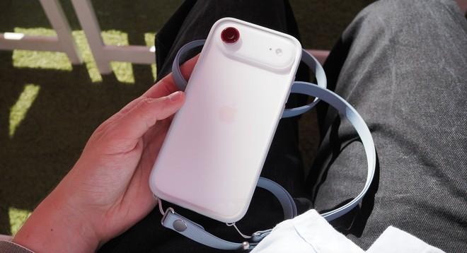 Com'è fatto iPhone Air all'interno? C'è tanta... batteria | Video teardown