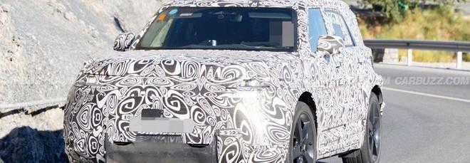 Defender Sport avvistato su strada: il 