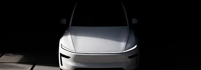 Nuova Tesla Model Y Performance, le prime immagini senza veli