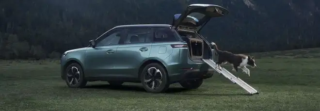 Jaecoo 5 BEV, il nuovo SUV elettrico per chi ama il campeggio e gli animali