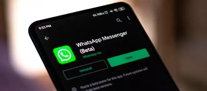 WhatsApp, in arrivo l'inoltro a Meta AI e in test AI Studio per creare chatbot su misura
