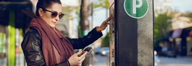 Parcometri, attenzione alla truffa dei falsi QR Code: ecco come ti rubano i soldi