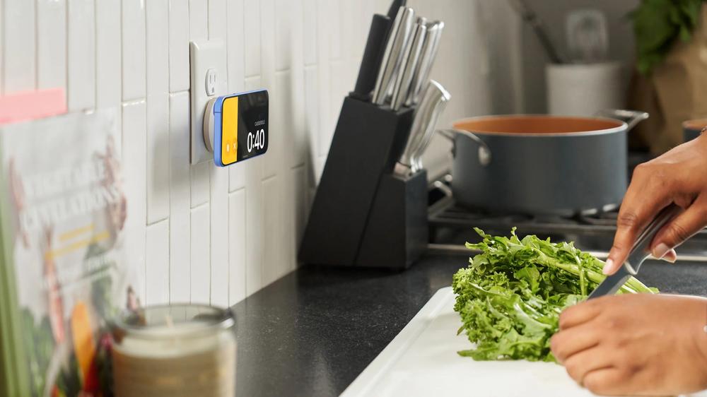 Twelve South’s magnetic PowerBug charger is 20 percent off for Black Friday