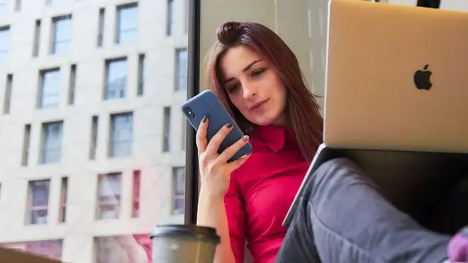 Tecnologia, social e stress: così la nostra attenzione si riduce a otto secondi