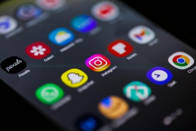 Instagram introduce il feed dei repost e un'altra novità ispirata a Snapchat