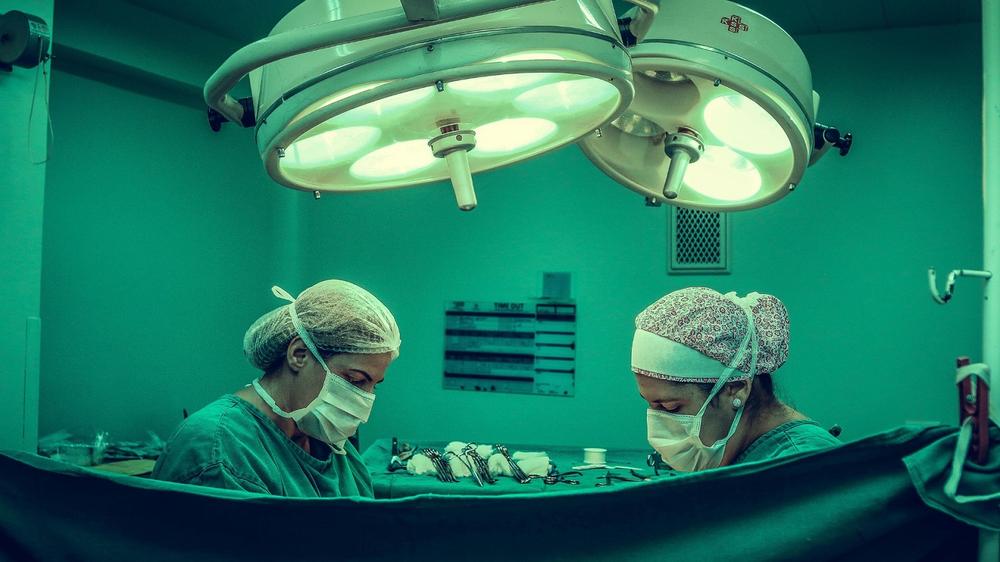 Doctors use robot to perform heart surgery from other side of the world