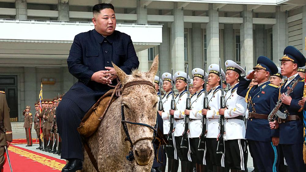 Kim Jong-Un Arrives At Summit On Slow-Moving, Heavily Fortified Mule
