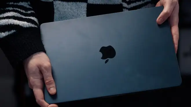 MacBook Air 15 con M4: nuovo minimo storico su Amazon (-251€)
