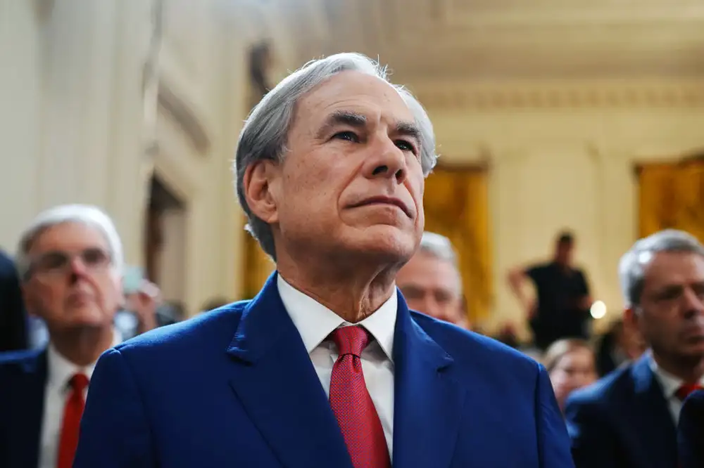 Texas signs into law online saftey bill reportedly opposed by Apple’s Tim Cook