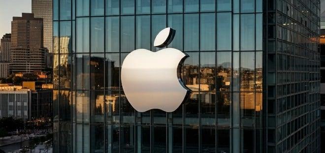 Apple sorprende tutti: fatturato record e un piano segreto per l'AI