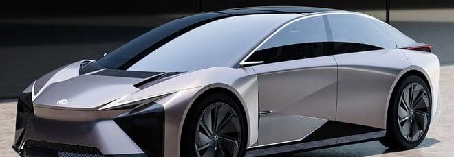 La Lexus IS continuerà a vivere: nel 2027 la nuova generazione sarà elettrica