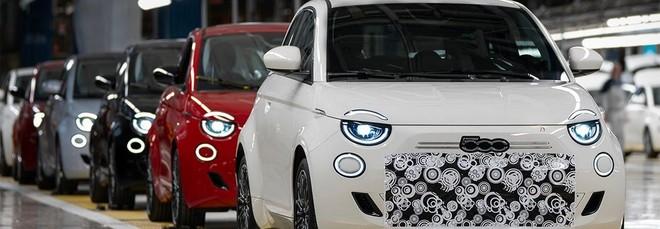 Nuova FIAT 500 ibrida si presenta a Mirafiori. Ecco i primi dettagli ed il prezzo