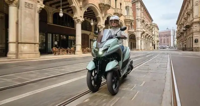 Yamaha Tricity 125 2025: ecco il nuovo scooter a tre ruote per la mobilità urbana