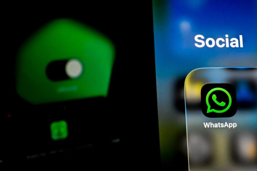 Russia moves to 'fully block' WhatsApp in ongoing crackdown on social media