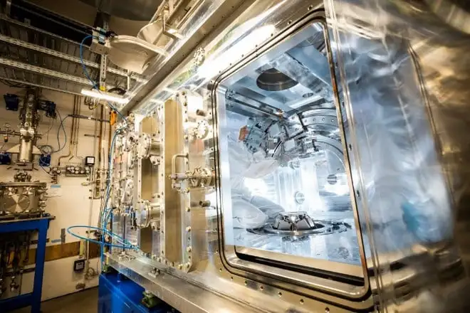 Carbonio liquido ottenuto con laser ad alta potenza: verso la fusione nucleare