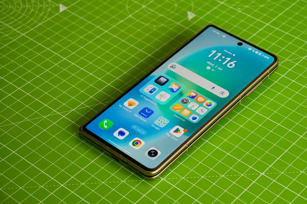 Honor launches the ‘world’s thinnest’ foldable