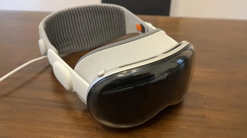 Analyst: M5 Vision Pro, Vision Air, and smart glasses coming in 2026–2028
