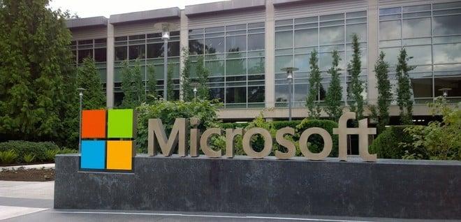 Microsoft ora vale 4.000 miliardi: il suo unico e costosissimo trucco
