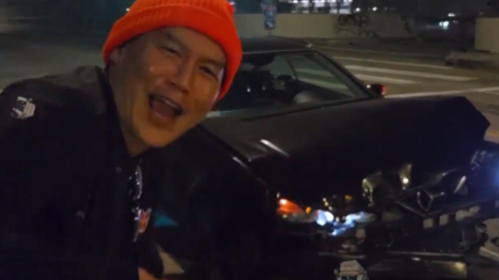 Streamer banned on Twitch and Kick after running red light and wrecking car