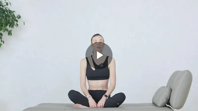 Stretching della buonanotte: come rilassare i muscoli prima di andare a dormire