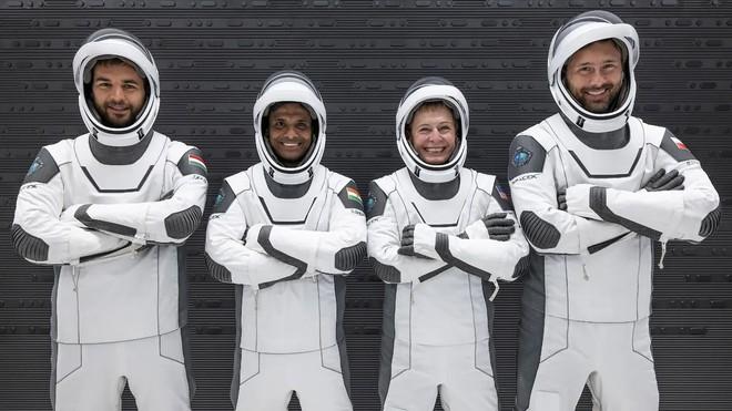 Ax-4, ritorno a Terra compiuto: gli astronauti lasciano la Stazione Spaziale