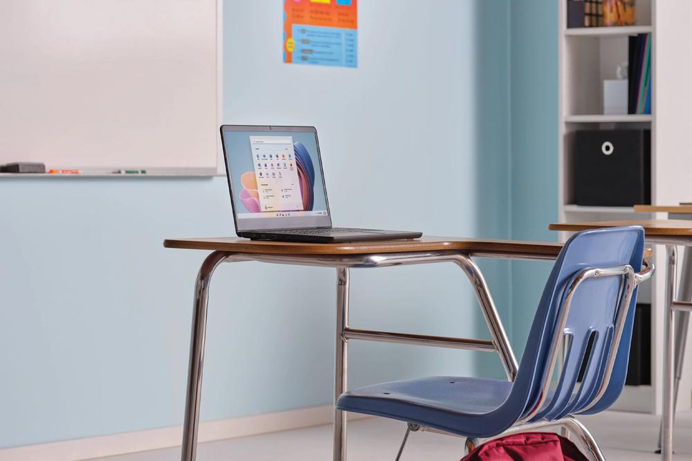 Microsoft is killing off Windows 11 SE, its Chrome OS competitor