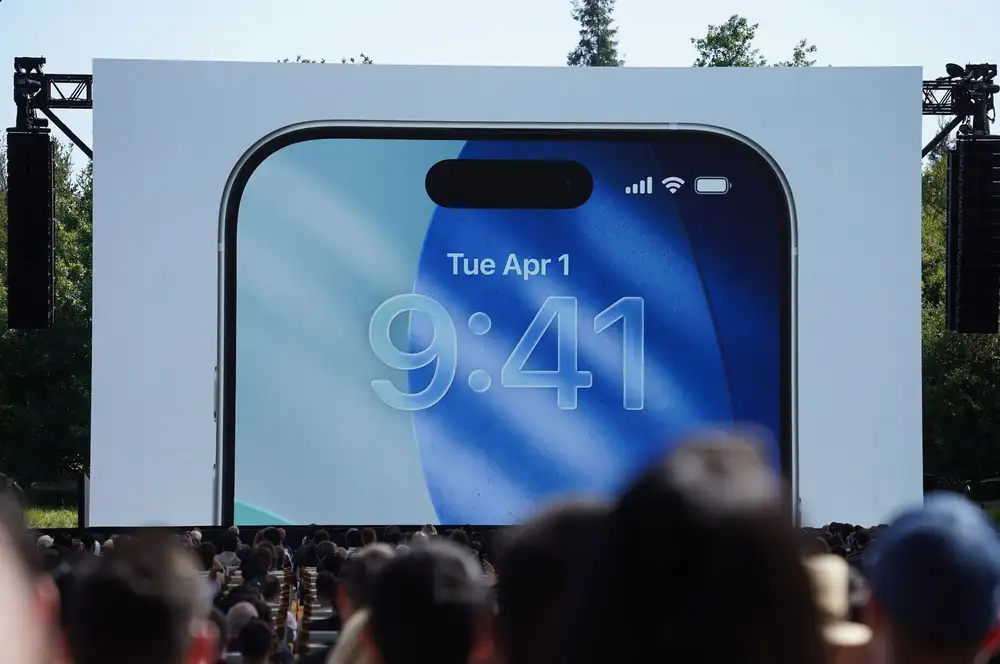 Apple heard your complaints about the Liquid Glass Control Center