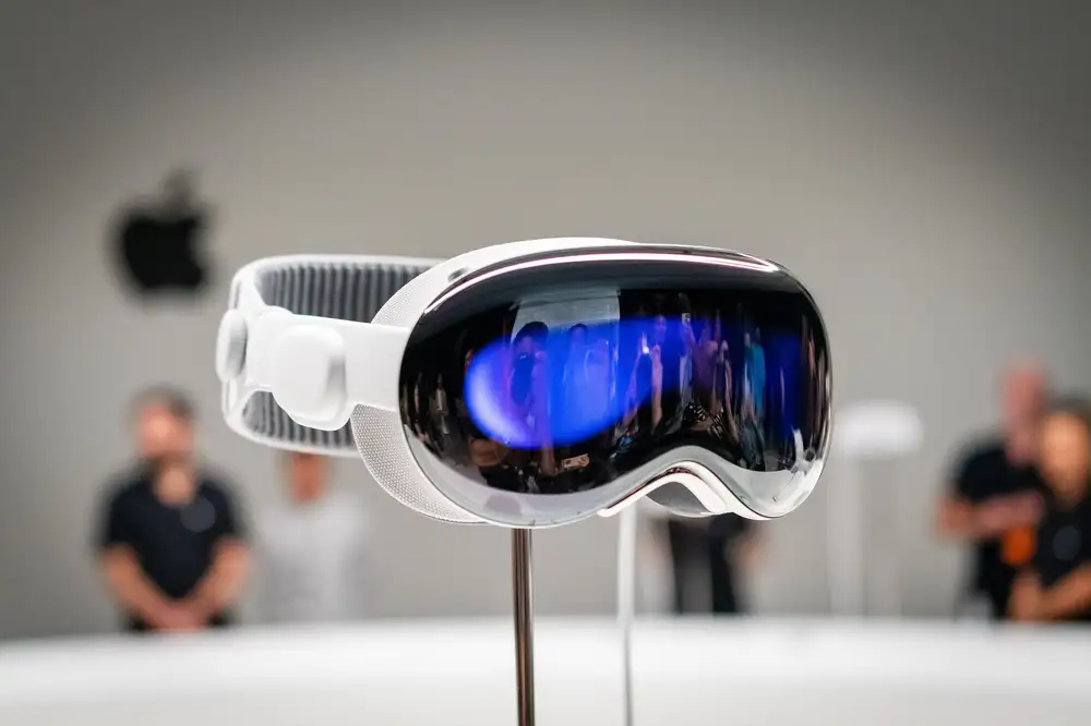 Apple will let the Vision Pro ‘see’ for you