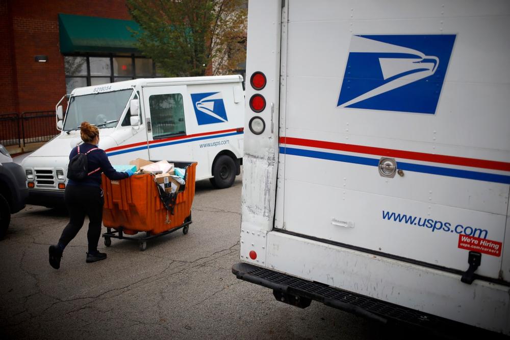 Amazon reportedly considering dropping USPS and building a competing postal service