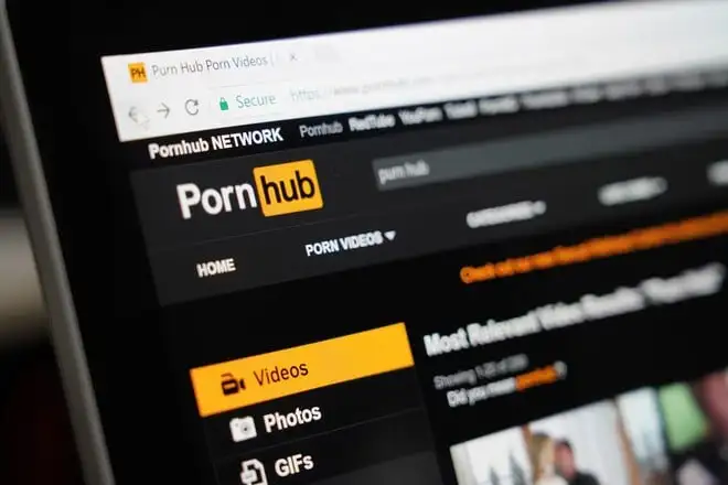 PornHub si oscura in Francia in segno di protesta e scatta la corsa alla VPN